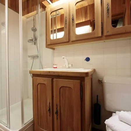 Chalet Vaffier Mont Blanc View Chalet + Garden + Bbq For 8 - Happy Rentals